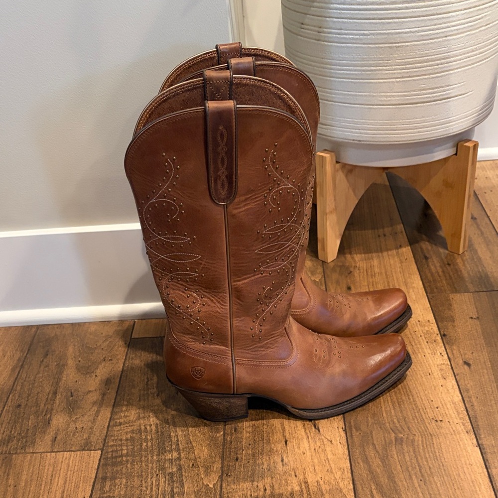 New Ariat Women's Madison Western Boot